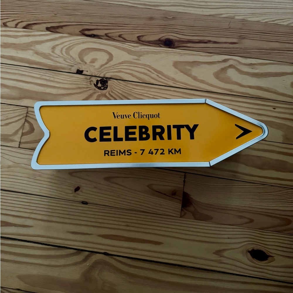 Veuve Clicquot Yellow 'CELEBRITY' Arrow Sign Box